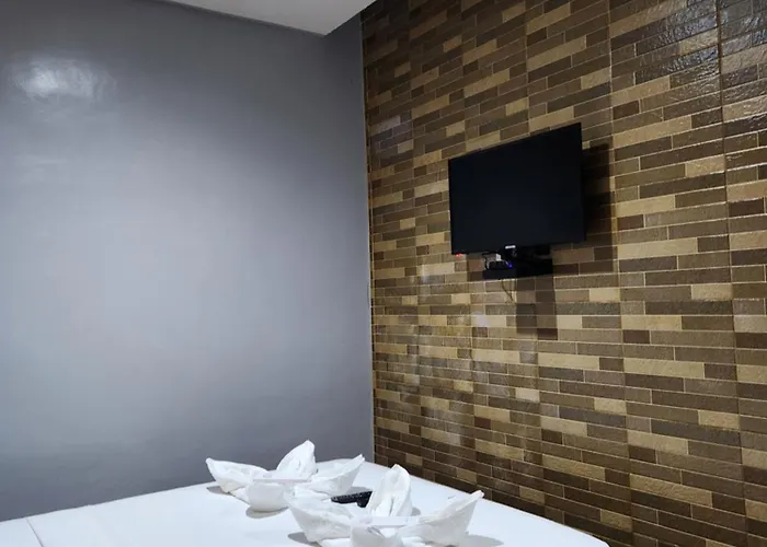 Hotel Maya Powered By Cocotel Badian